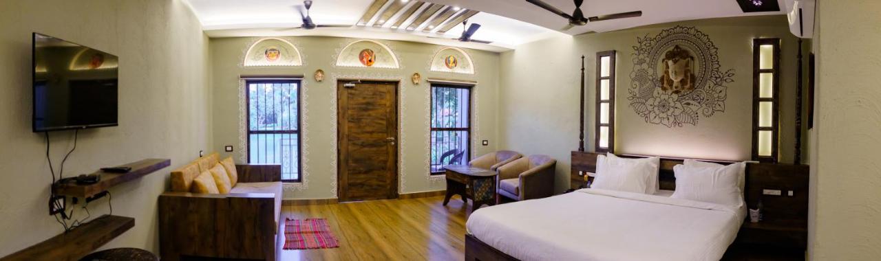 Breathing Earth - Rooms And Pool Calcutta Buitenkant foto