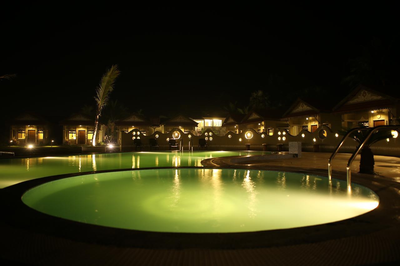 Breathing Earth - Rooms And Pool Calcutta Buitenkant foto