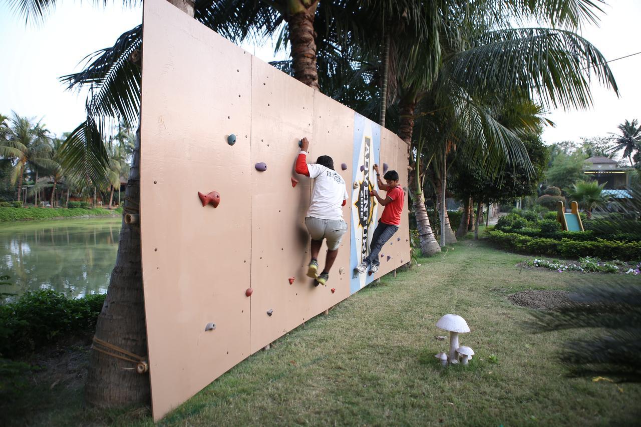 Breathing Earth - Rooms And Pool Calcutta Buitenkant foto